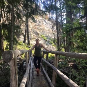 Meet your Posher, Marisa